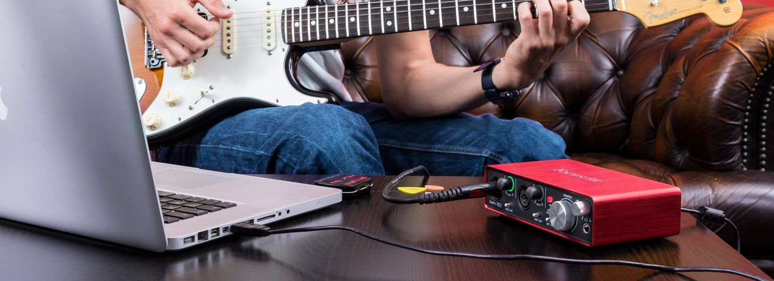 Focusrite Scarlett 2i2 Studio 2nd Gen