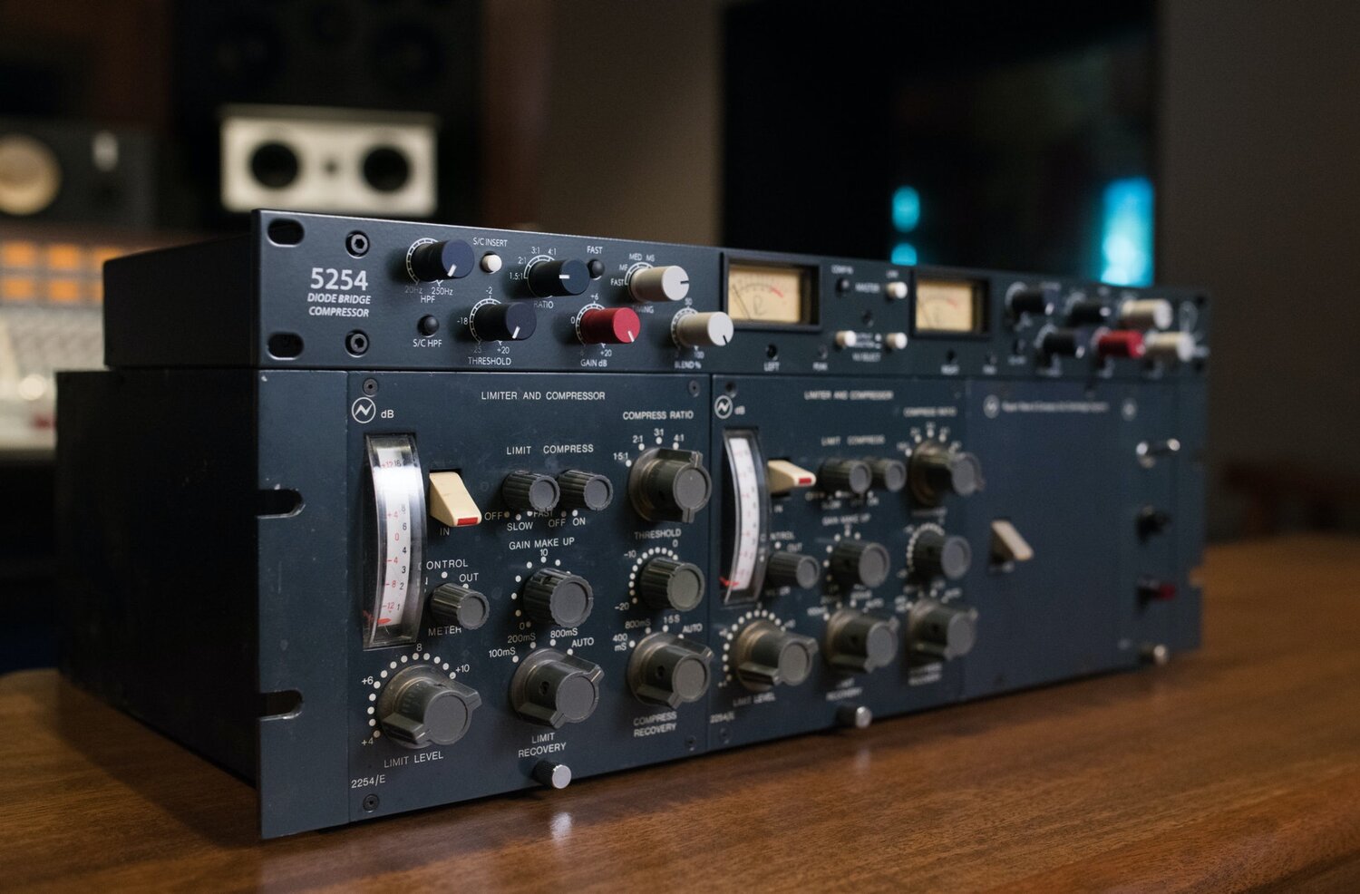 Rupert Neve Designs | 5254 Dual Diode Bridge Compressor