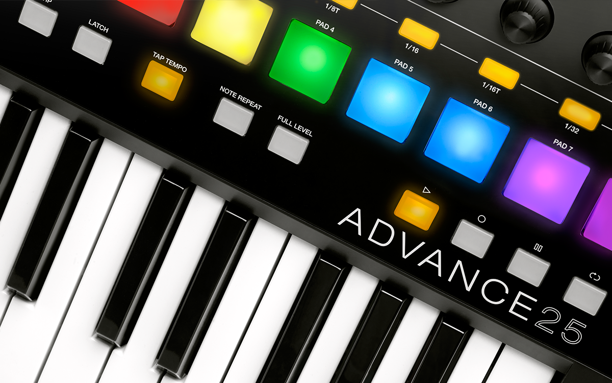 Akai Professional Advance 25 Keyboard Controller
