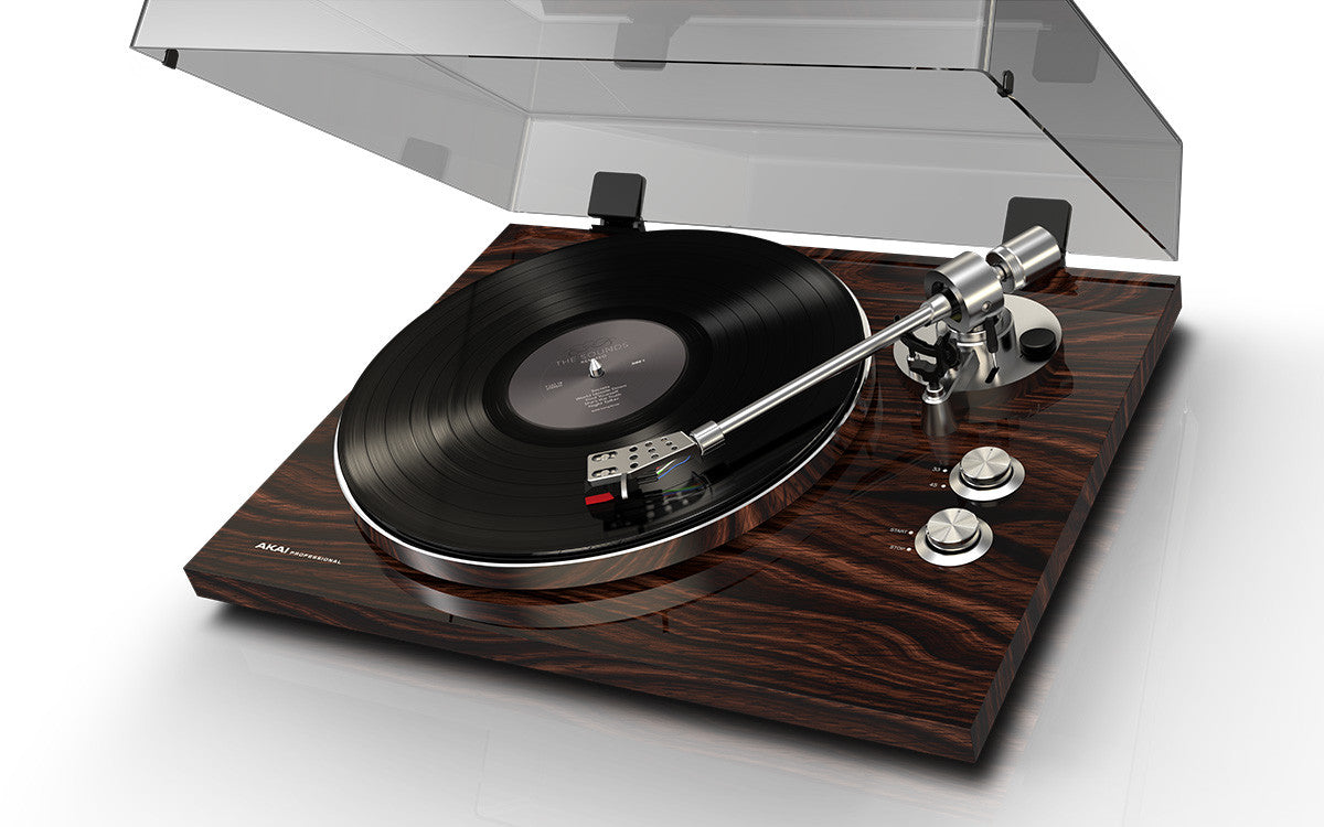 Akai Professional BT500 Premium Belt-drive Turntable