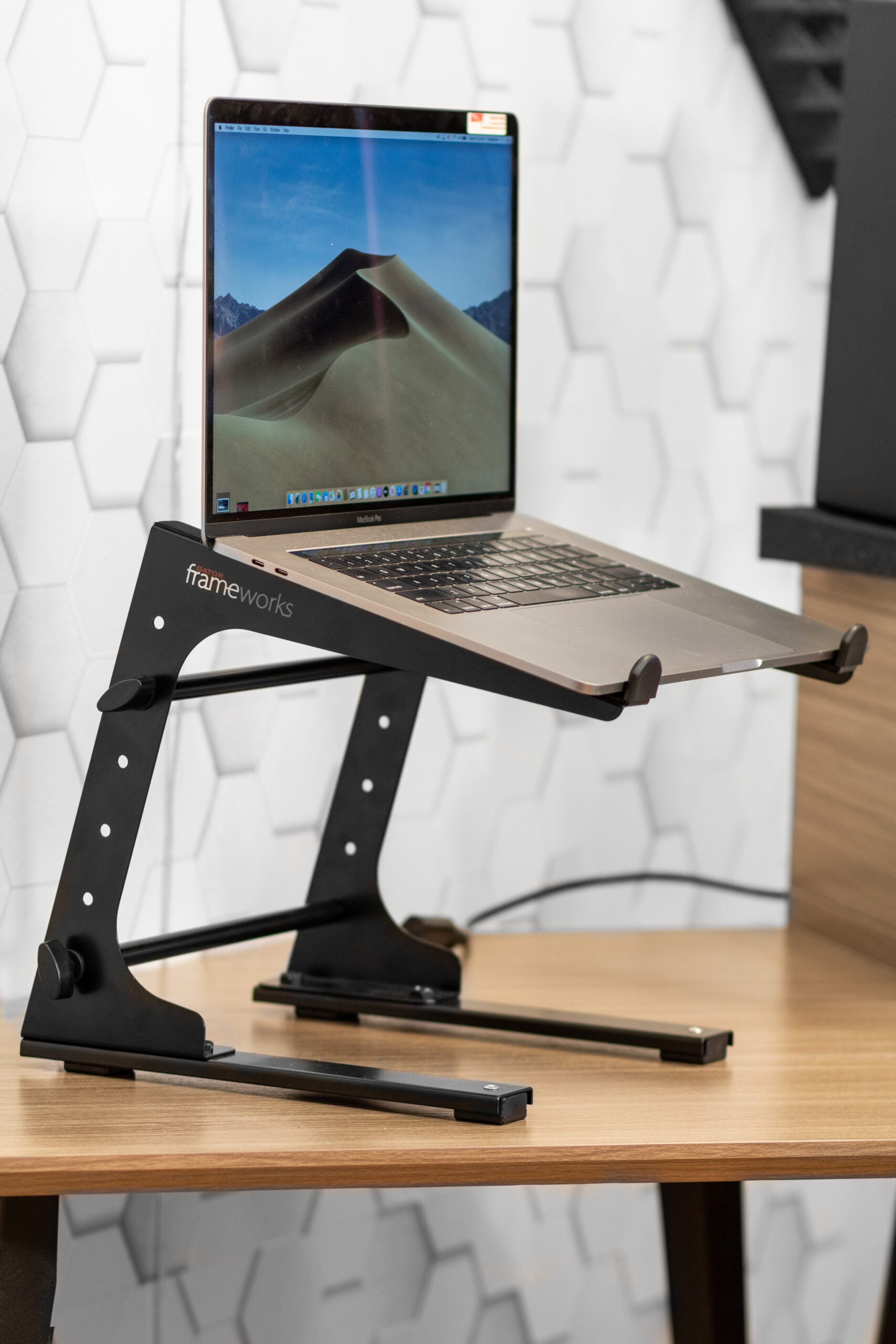 Gator Frameworks | Space Saving Portable Desktop Laptop Stand