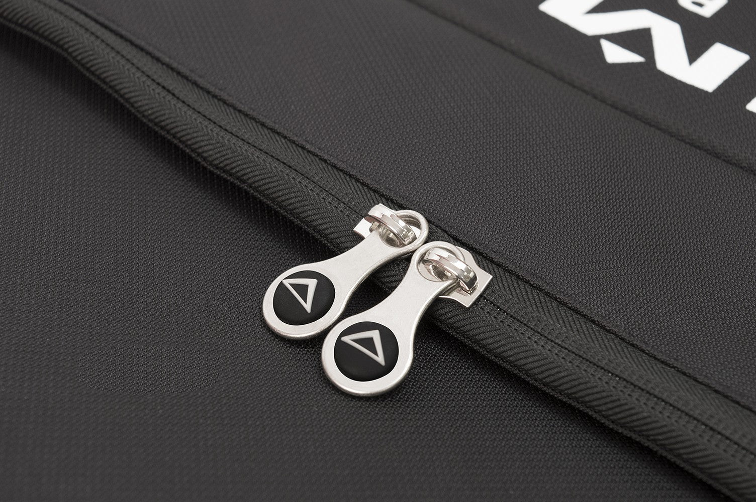 Ultimate Support Hybrid 2.0 Guitar Cases - Acoustic